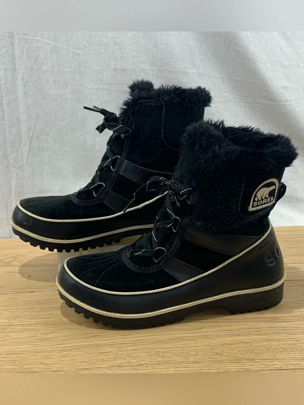 Sorel Tivoli II Women’s Size 7.5 Waterproof Lace Up Black Suede Winter Boots